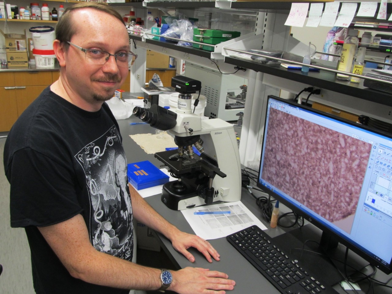 NKU Psychological Science's Lab Technician conducts research in the lab.