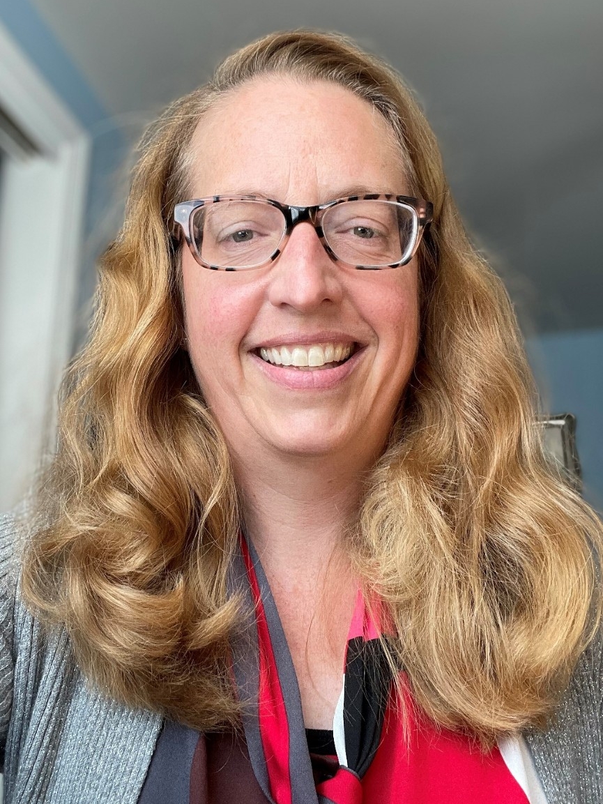 Headshot of Dr. Robertson