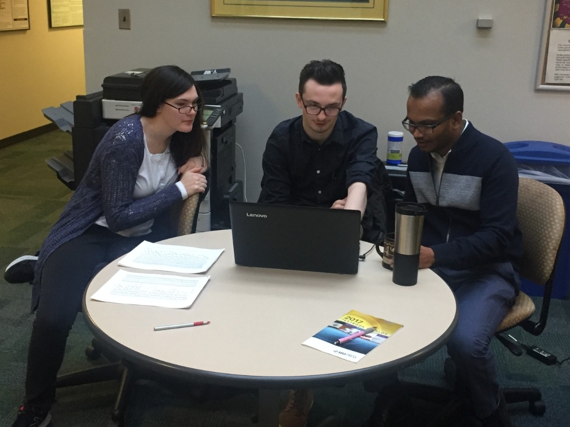 A BCC student intern provides consultation to clients.