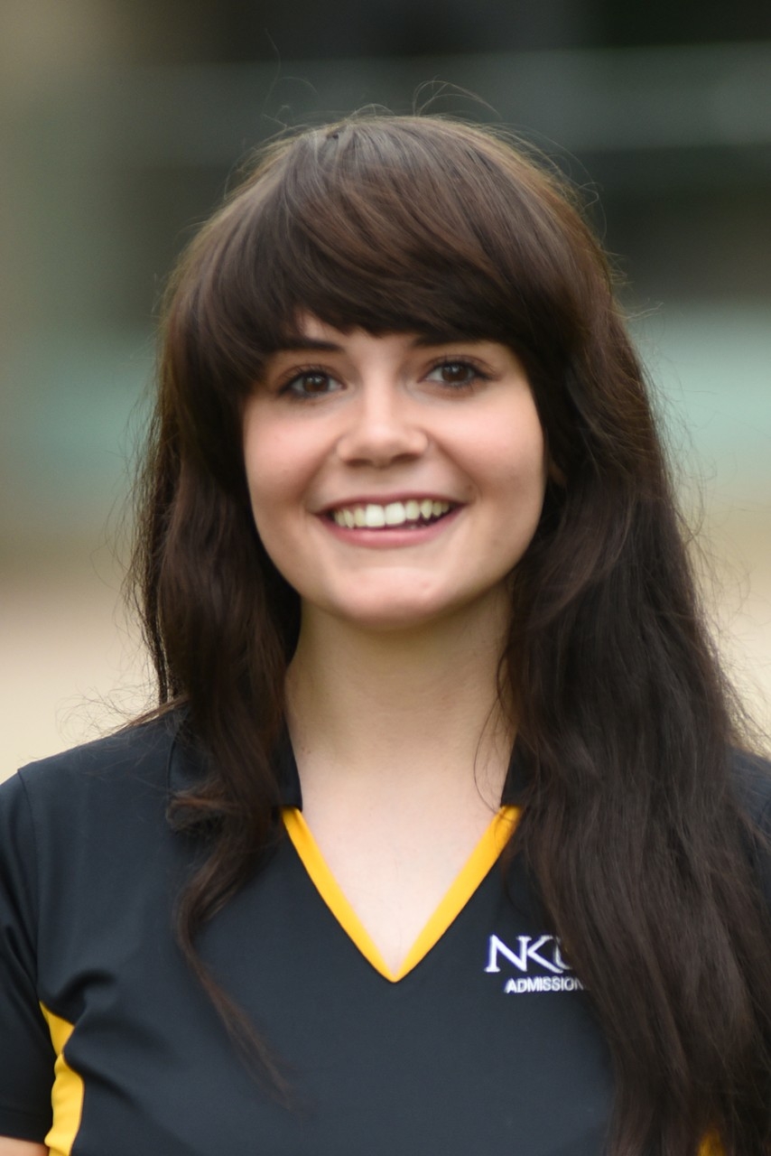 Michele Adams headshot