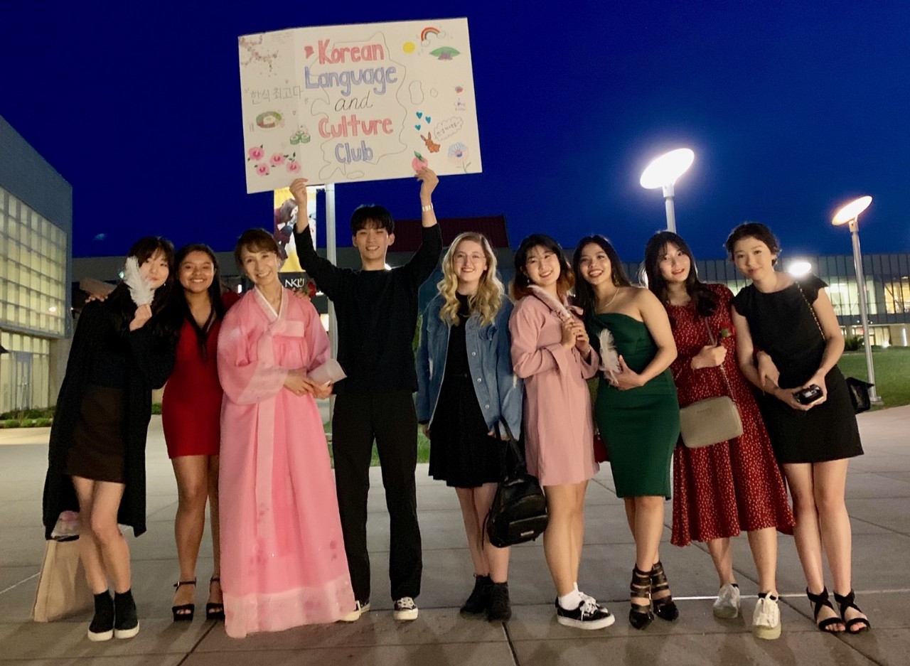Korean Language Club