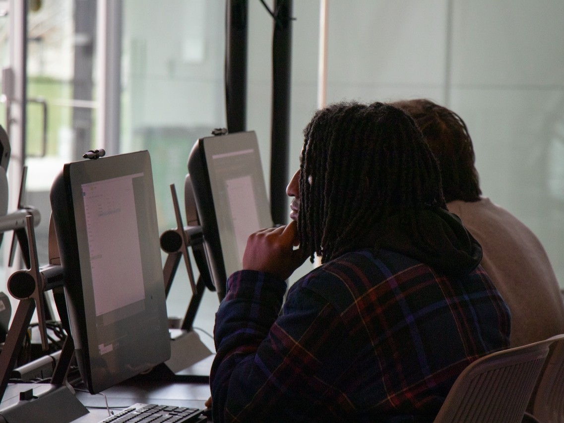 NKU Biological Sciences majors conduct research in the lab.