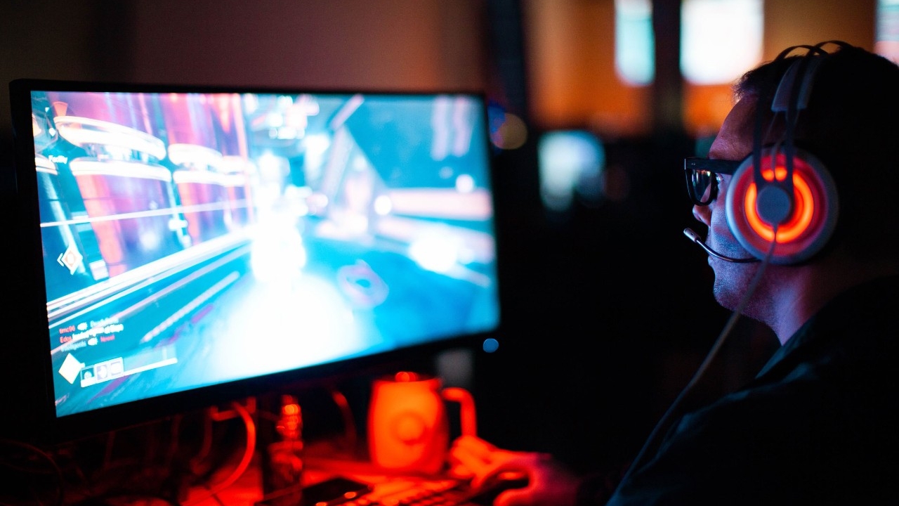 Honors College and Student Affairs Launch a Varsity Esports Program